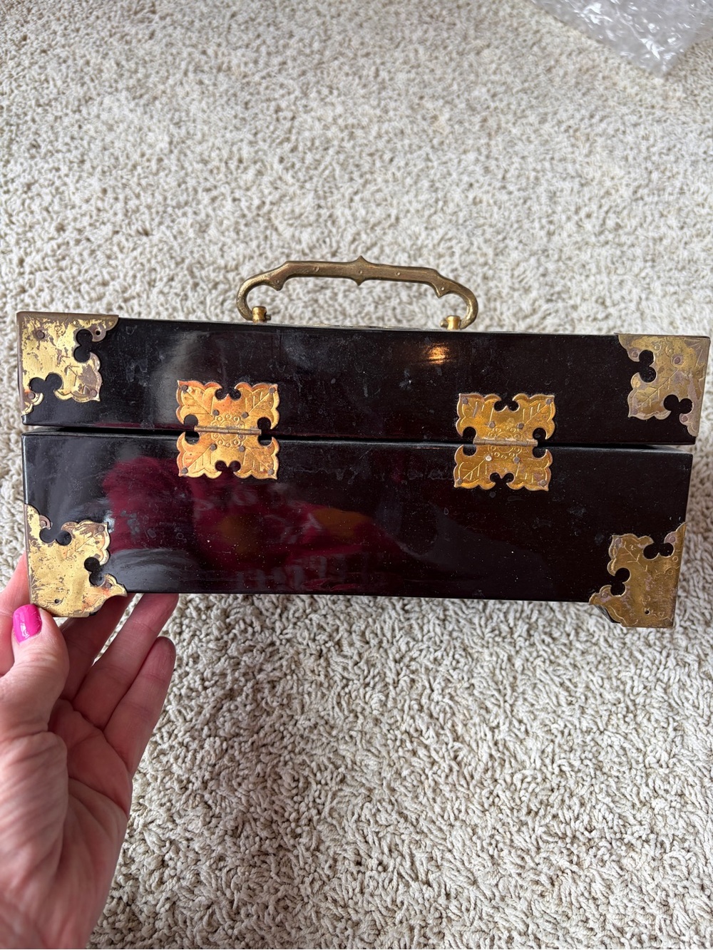 Vintage Asian Jewelry Box from Thailand Mother of Pearl Brass Black Lacquer - Picture 6 of 12